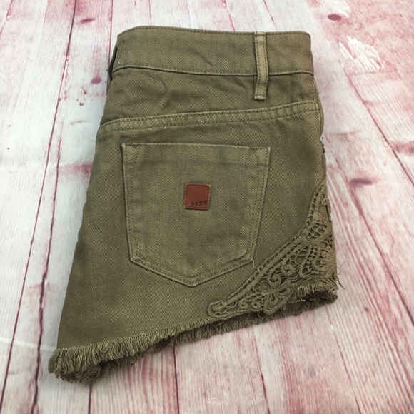 ➡️ROXY Lace Trim Button Fly Short Size 24 - Picture 9 of 9